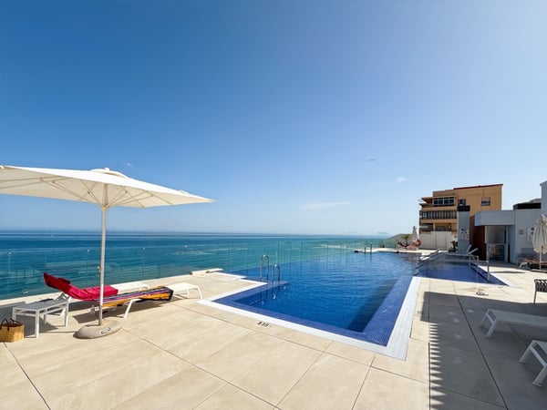 Apartment in Estepona - view 1