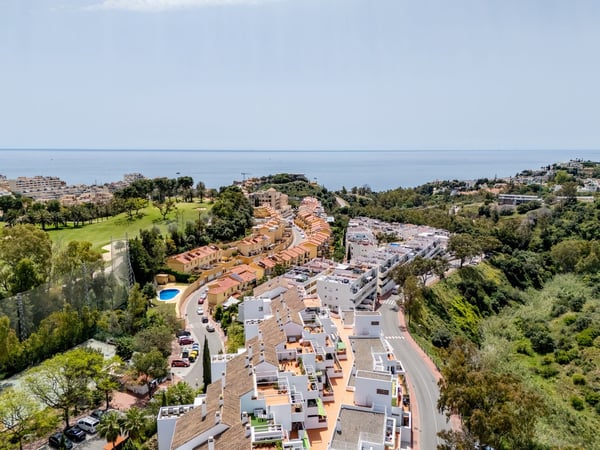 Apartment in Torrequebrada - view 1