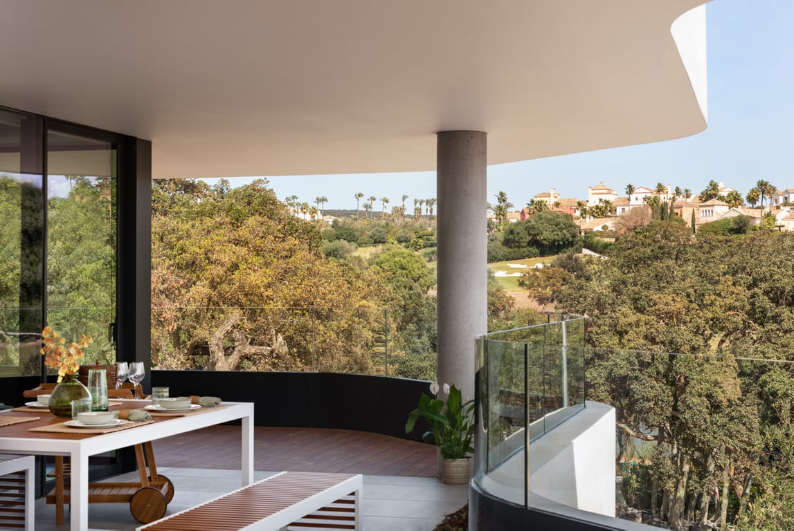 Apartment in Sotogrande - Image 2