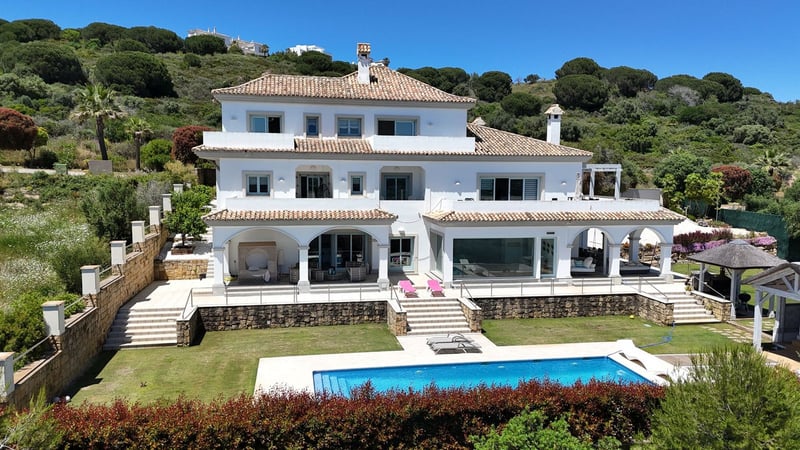 Villa in Sotogrande - view 1