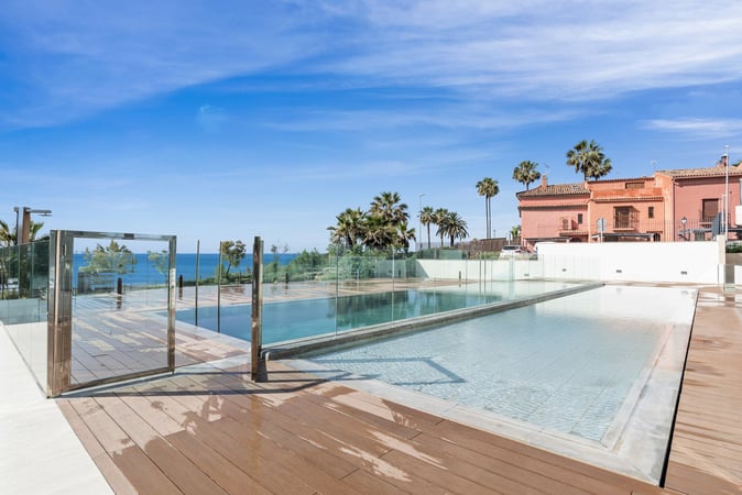 Apartment in Estepona - view 1