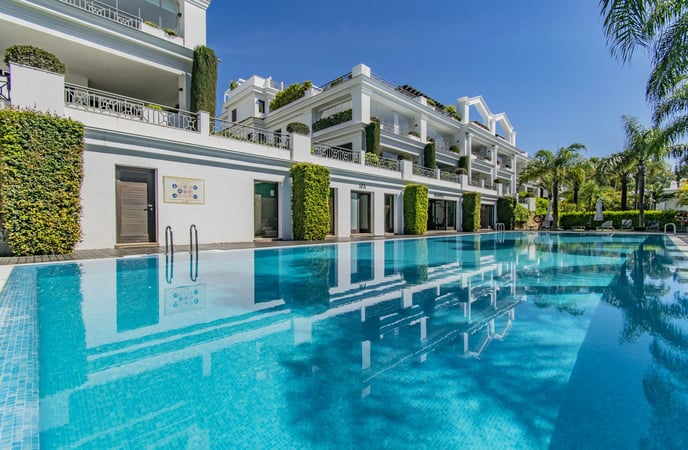 Penthouse in Estepona - view 1