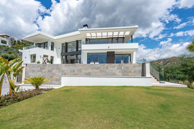 Villa in Malaga - view 1