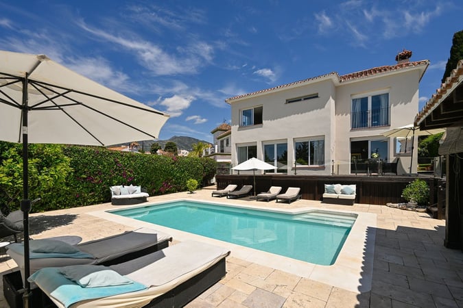 Villa in Ojen - view 1