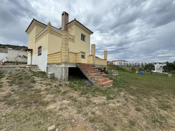 Villa in Sotogrande - view 1