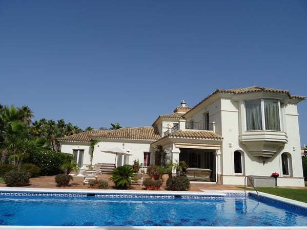 Villa in Sotogrande - view 1