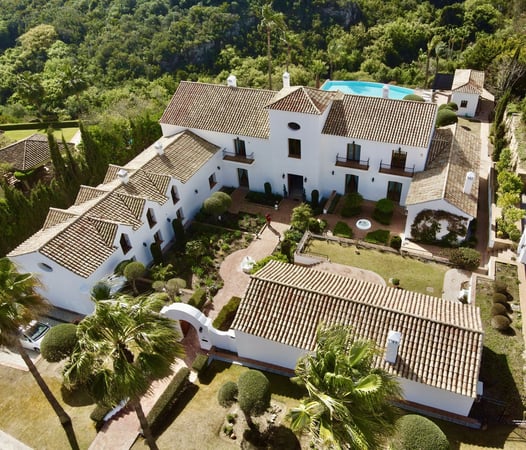 Villa in Sotogrande - view 1