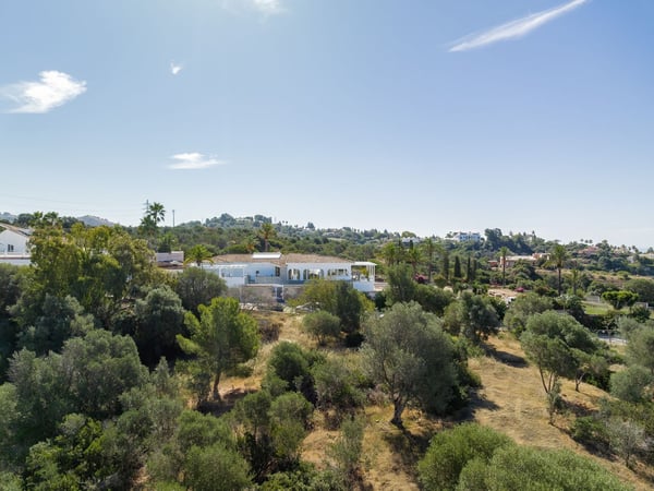 Land in Elviria - view 1