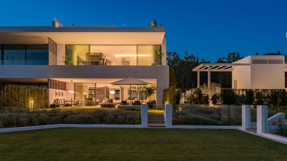 House in Marbella - Image 2