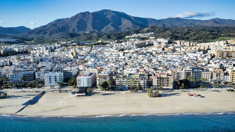 Penthouse in Estepona - view 1