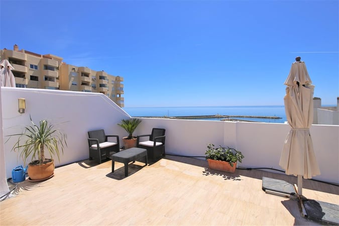 Penthouse in Estepona - view 1