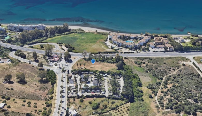Land in Estepona - view 1