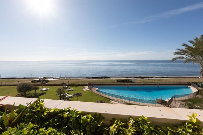 Apartment in Estepona - view 1