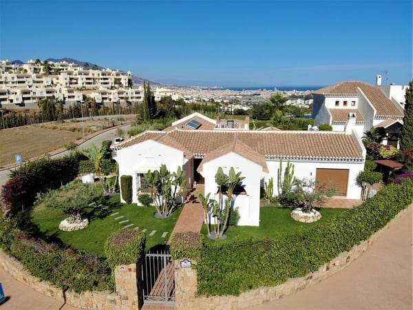 Villa in Mijas Costa - view 1