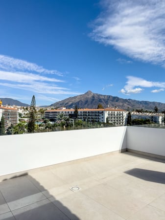 Penthouse in Puerto Banus - view 1