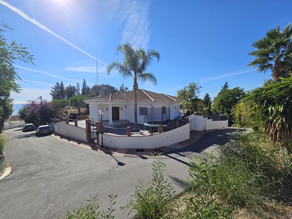 Villa in Benalmadena - view 1