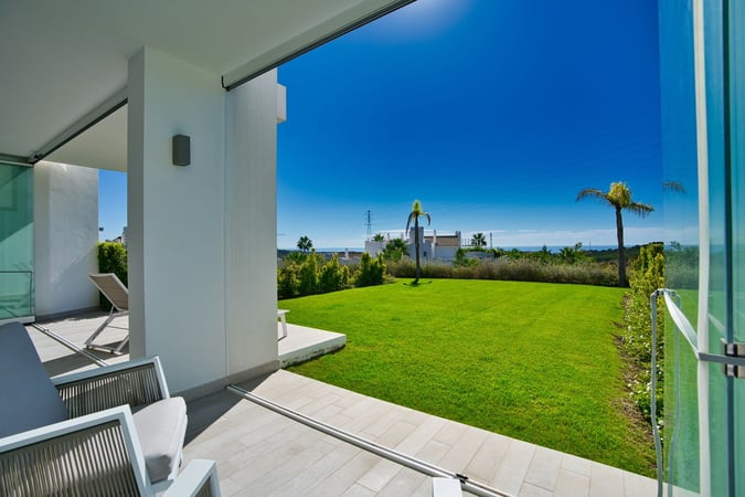 Apartment in Estepona - view 1