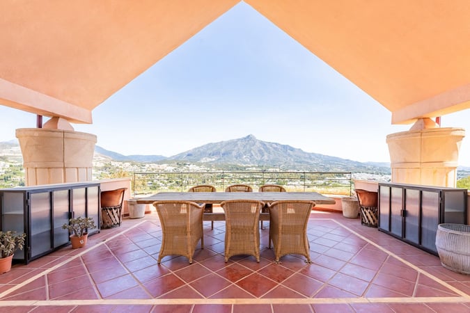 Penthouse in Nueva Andalucia - view 1