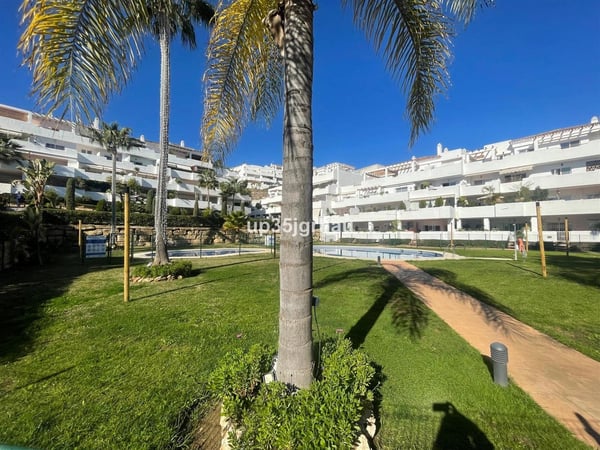 Penthouse in Estepona - view 1