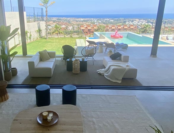 Villa in Benahavis - view 1