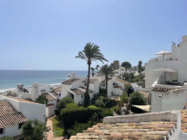 Apartment in Estepona - view 1