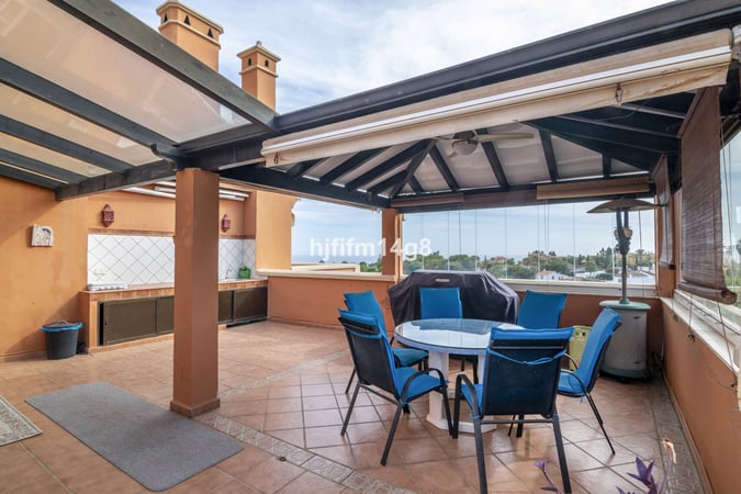 Apartment in Nueva Andalucia - view 1