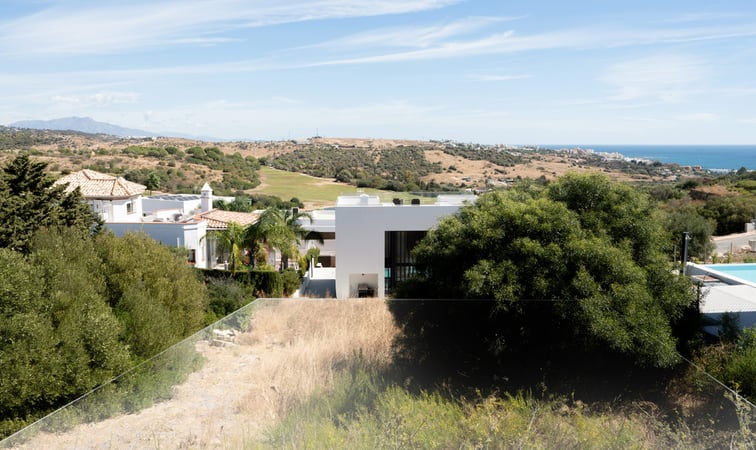 Land in Estepona - view 1