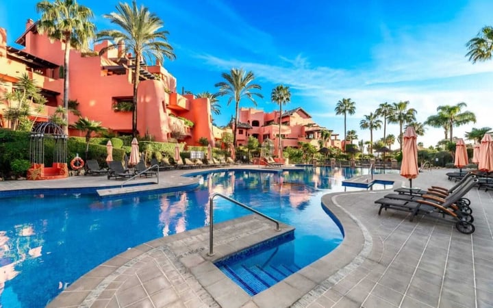 Penthouse in Estepona - view 1