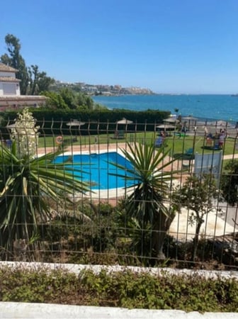Apartment in Estepona - view 1
