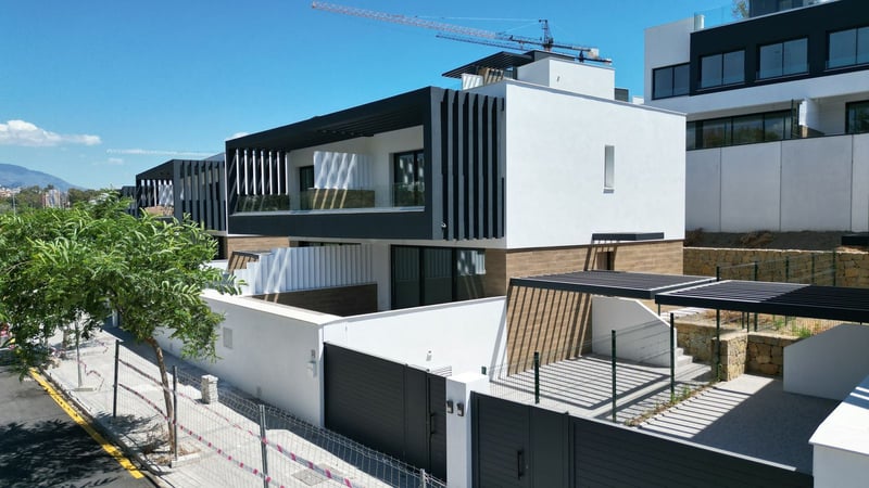 House in Estepona - view 1