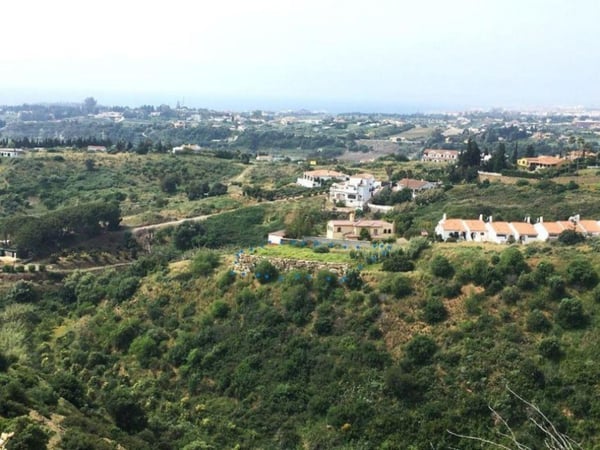 Land in Estepona - view 1