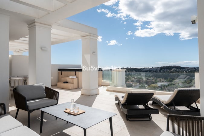 Apartment in Marbella - view 1