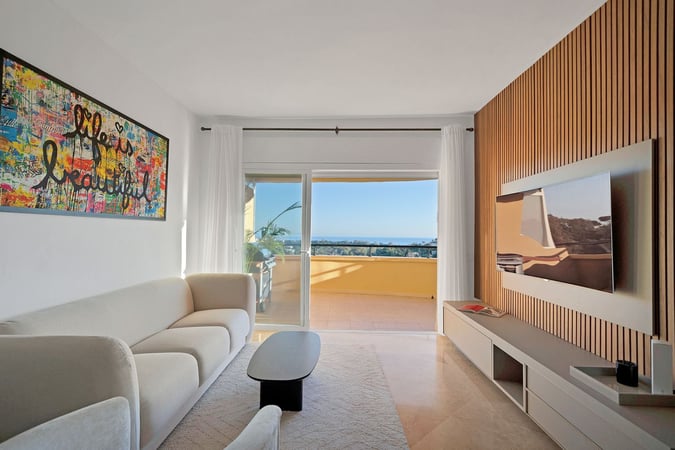 Apartment in Elviria - view 1