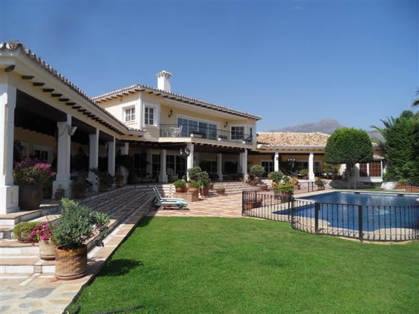 Villa in Malaga - view 1