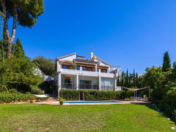 Villa in Malaga - view 1