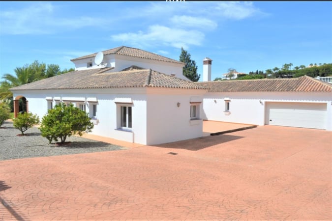 Villa in Mijas Costa - view 1