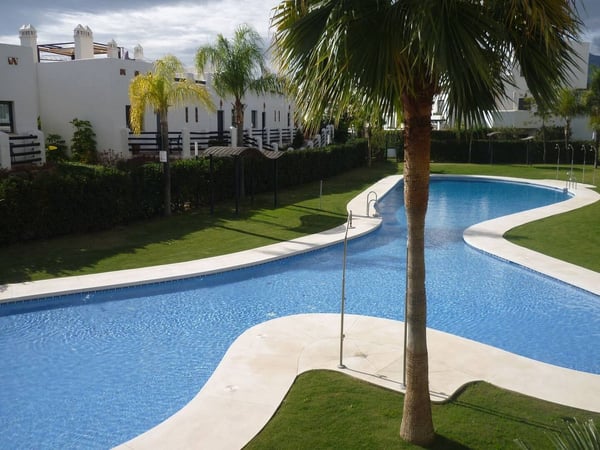 Apartment in Estepona - view 1
