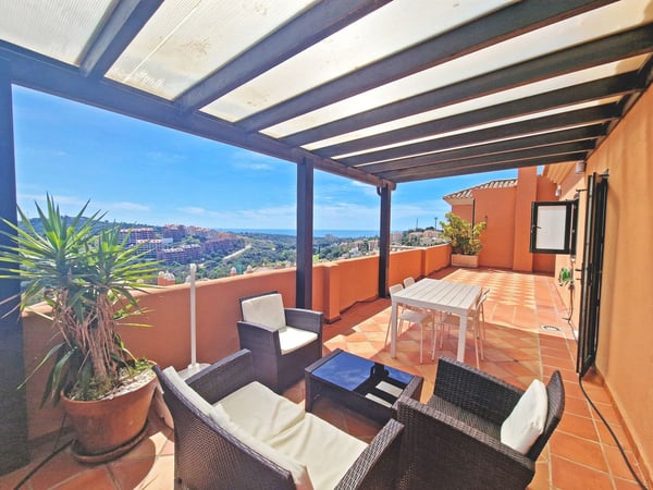 Penthouse in Elviria - view 1