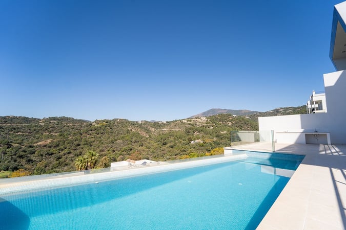 Villa in Atalaya Isdabe - view 1