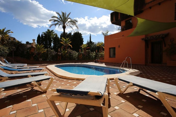 Apartment in Estepona - view 1