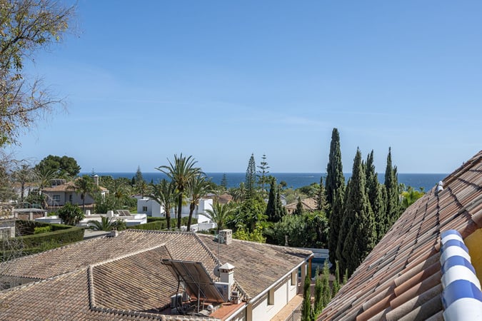 Apartment in Marbella - view 1