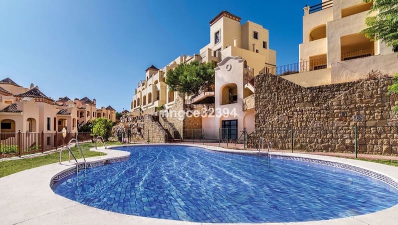 Penthouse in Estepona - view 1