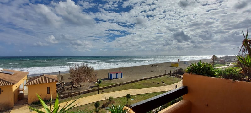 Apartment in La Duquesa - view 1
