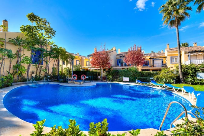 House in San Pedro de Alcantara - view 1