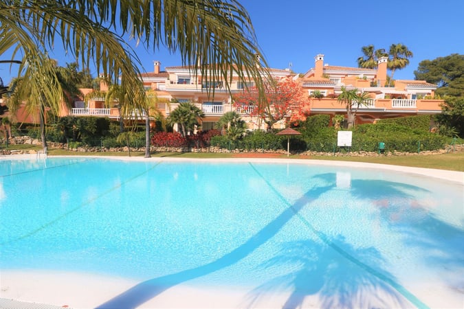 Apartment in Guadalmansa - view 1