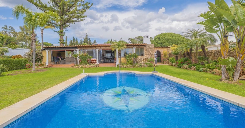 Villa in Las Chapas - view 1