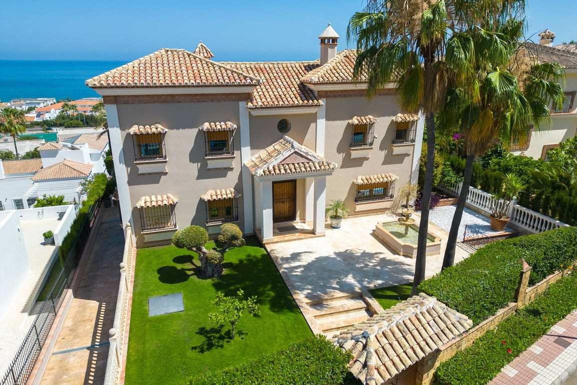 Villa in Calla de Mijas - Image 3