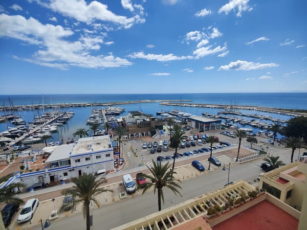Apartment in Estepona - view 1