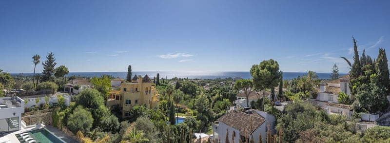 Villa in Malaga - view 1