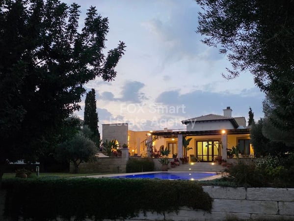 House in Kouklia - view 1